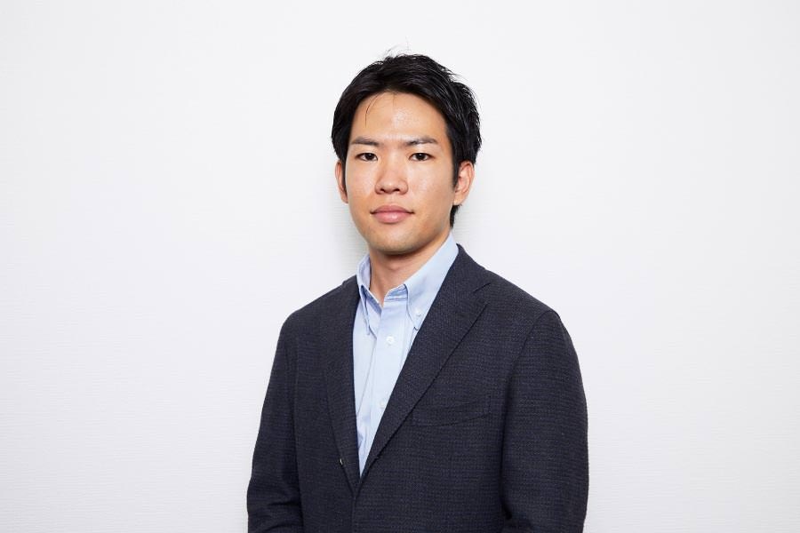 冨山 翔司 氏