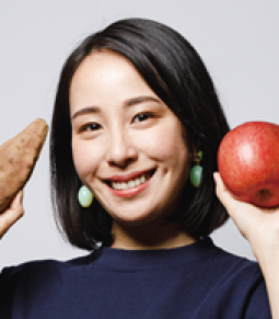 秋元 里奈 氏